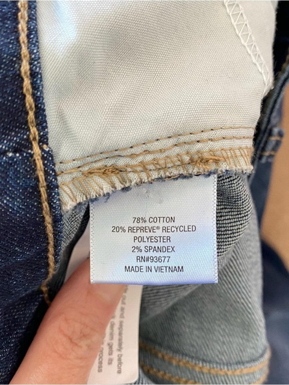 NEW St. John's Bay Womens Mid Rise Wide Cuff Straight Leg Jean size 10 - Picture 6 of 7